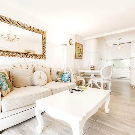 Playa San Juan Apartment アパート プラヤ・デ・サン・ファン